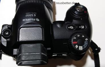 Fujifilm FinePix S5000 Digitalkamera | 10facher optischer Zoom | 1,5" TFT LCD
