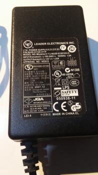 LEADER ELECTRONICS INC. NU20-51120-3Y1F | 12V 1,25A | Netzteil