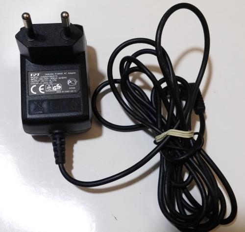 Tamura Power AC Adapter JHA050100UE75 Netzteil | 5V-1A