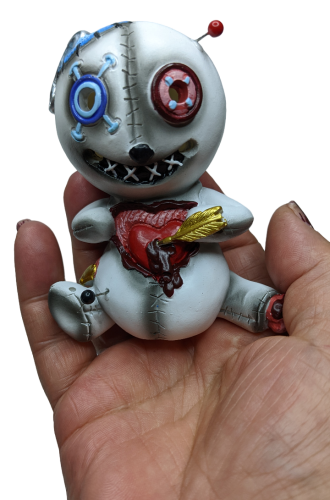 Voodoo Puppe Räucherfigur - Stecknadeln Herz - Steinzeug - Räucherkegel