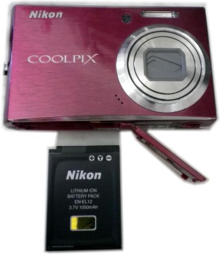 Nikon COOLPIX S610 Digitalkamera - 10 MP  - 3 Zoll - Rot
